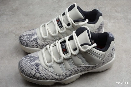 Hyperoad SNAKE LIGHT JORDAN BONE - LOW RETRO 11 0716